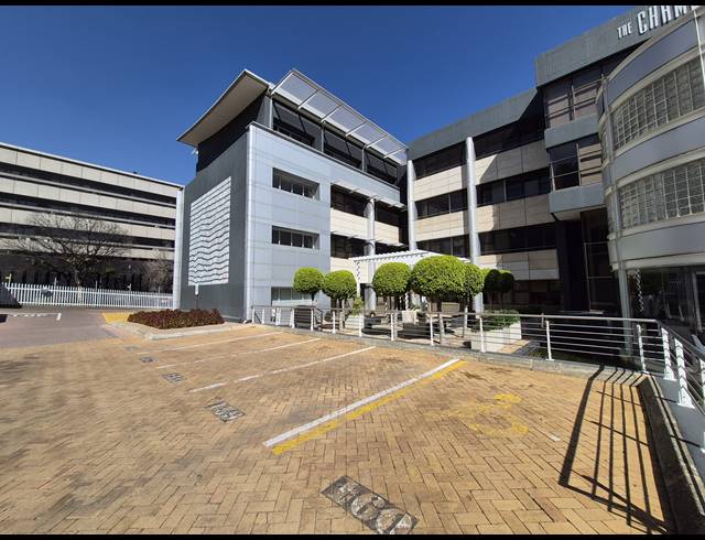 712M² OFFICE TO LET IN SANDTON CENTRAL
